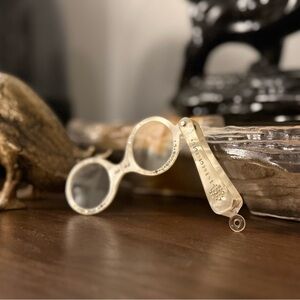 Vintage Cream Mother of Pearl Folding Reading Glasses